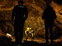 NASA отправит робота-собаку Boston Dynamics Spot искать жизнь в пещерах на Марсе