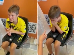 Ребенок испытал шок после теста на COVID-19 в аэропорту