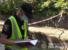 В Голосеевском районе Киева на улице обнаружен труп