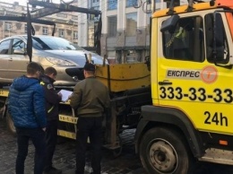 Полиция заинтересовалась киевскими эвакуаторами