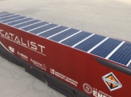 Новые грузовики с солнечными батареями будут охлаждать продукты с помощью зеленой энергии