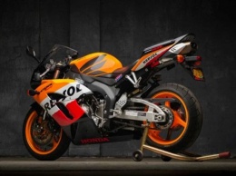 Honda CBR1000RR Repsol Edition с пробегом в 450 миль выставлена на аукцион