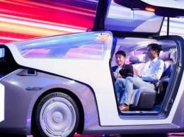 «Китайский Google» показал свой первый автомобиль