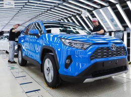 Toyota сократит производство автомобилей почти наполовину