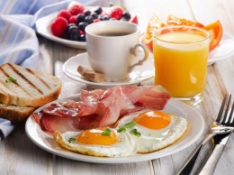 Почему нельзя поздно завтракать