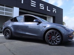 Tesla планирует выпуск более «дальнобойной» версии кроссовера Model Y