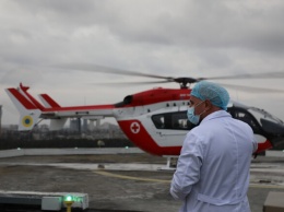 Для санавиации: на крыше запорожской больницы обустроили вертолетную площадку