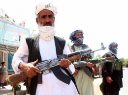 Талибы избили британца и его жену на пути к центру эвакуации - СМИ