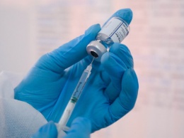 В Украине с начала кампании вакцинации против коронавируса привили около 5 млн человек