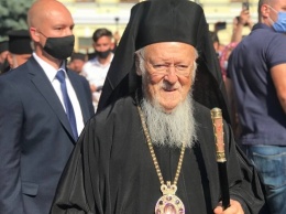 Патриарх Варфоломей и глава ПЦУ провели литургию