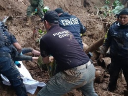 Ураган Грейс в Мексике унес жизни шестерых детей