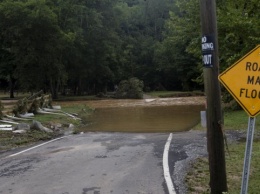 Восемь человек погибли, десятки пропали без вести из-за наводнений в штате Теннесси