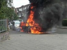 Новейший электрокар Volkswagen ID.3 воспламенился и полностью сгорел после зарядки (ВИДЕО)