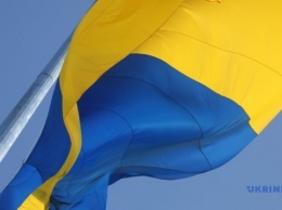 В Харькове подняли Государственный Флаг на самый высокий флагшток Европы