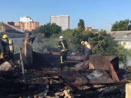 В Киеве решают судьбу дома на Васильковской, который сгорел на выходных