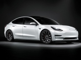 Tesla Model 3 за милю пробега стоит дешевле, чем результат у Toyota Camry