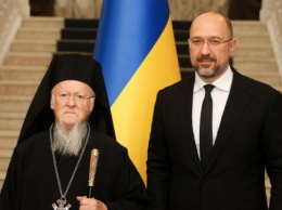 Шмыгаль поблагодарил Варфоломея за визит в Украину: Это знак поддержки