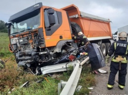 Легковушка въехала в грузовик в Винницкой области - трое погибших