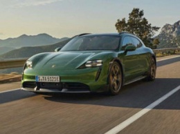 Porsche представила обновленный электромобиль Taycan с дистанционной парковкой