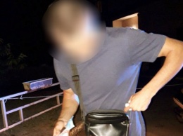 Без документов и подшофе: 24-летний херсонец рассекал на мопеде по ночному городу