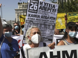 В Греции медики протестовали против обязательной вакцинации