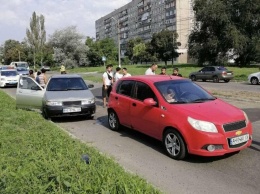 Тройное ДТП. В Мариуполе в аварии пострадала девушка, - ФОТО