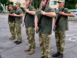 В 17 отдельной Криворожской танковой бригаде контрактники присягнули на верность Украине
