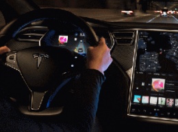 Создатель Doom и Quake занимается улучшением интерфейса старых Tesla
