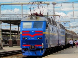 ЧП на железной дороге под Запорожьем: поезда задерживаются