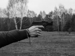 Полицейские Томаковки задержали 47-летнего мужчину, который стрелял из самодельного пистолета