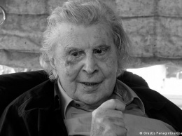 В Греции умер автор музыки к танцу сиртаки Теодоракис