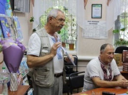 В громадах области проходят творческие встречи с писателями Днепропетровщины