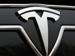 Американские власти потребовали от Tesla открыть доступ к данными автопилота