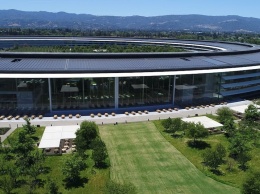 Apple наняла сотрудников Mercedes для работы над электрокаром