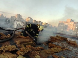 В Киеве горел бизнес-центр "Колизей"