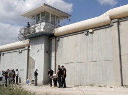 В Израиле из тюрьмы сбежали 6 палестинцев, приговоренных к пожизненному за терроризм, - прокопали тоннель ложкой (ФОТО, ВИДЕО)