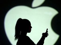 Нет никакой конфиденциальности: Apple просматривает звонки, фото, сумки и шкафчики своих сотрудников