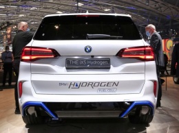 Водородная версия кроссовера BMW X5 дебютировала на автосалоне в Мюнхене