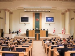 Грузия меняет Конституцию - парламент поддержал проект