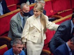 Юлия Тимошенко покорила Раду белоснежным образом (ФОТО)