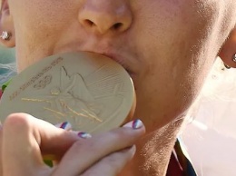 У российской теннисистки украли медали