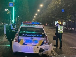 Прощайте, права: в центре Киева пьяный водитель врезался в патрульных
