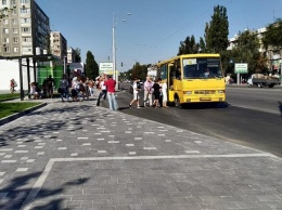 Автобусы не помещаются: в Днепре раскритиковали остановку возле нового сквера
