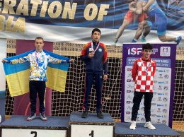 Юный борец из Южноукраинска стал призером первых Всемирных ученических спортивных игр (ФОТО)