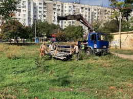 На Таирова ГАСК остановил попытку незаконной застройки стадиона, а в Малиновском районе снесли незаконный забор