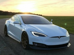 Tesla занял лидерство в рейтинге мощности JD над Porsche
