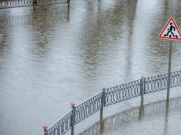 Масштабный потоп в Одессе: районы города "уходят под воду"