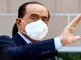 Берлускони отказался идти к психиатру