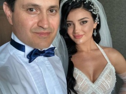 Ахтем Сеитаблаев выдал замуж старшую дочь ‒ трогательные фото со свадьбы