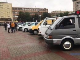 В Черкассах показали самодельные электромобили